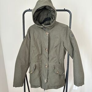THE NORTH FACE PARKA JACKET- GREEN
